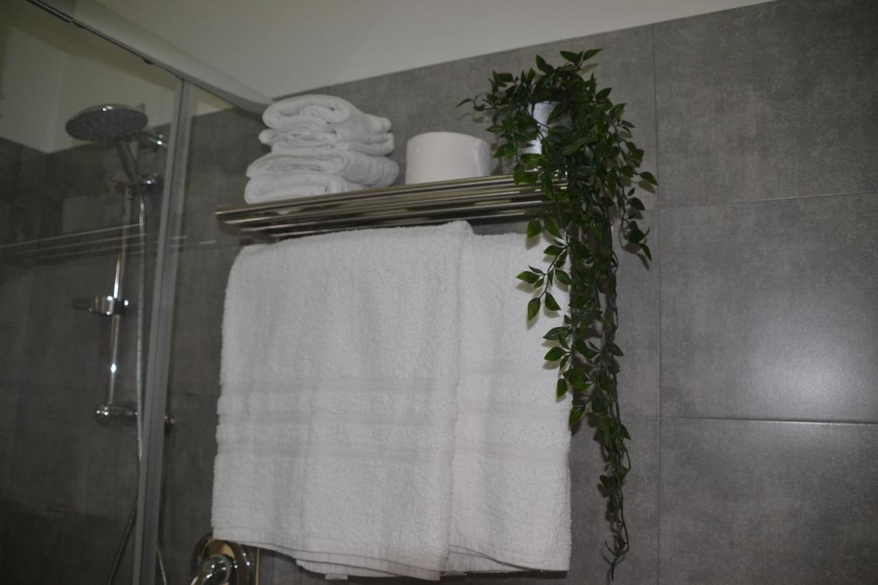 Dolphin House Apartment Pompei Bagian luar foto