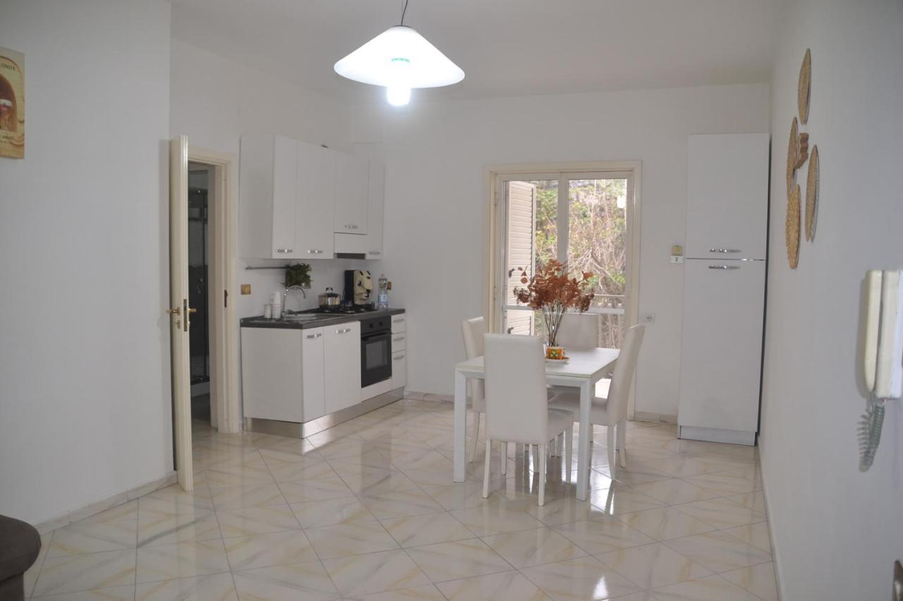 Dolphin House Apartment Pompei Bagian luar foto